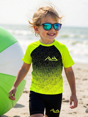 Conjunto Infantil camiseta e Shorts para Praia Ou Piscina Júlio